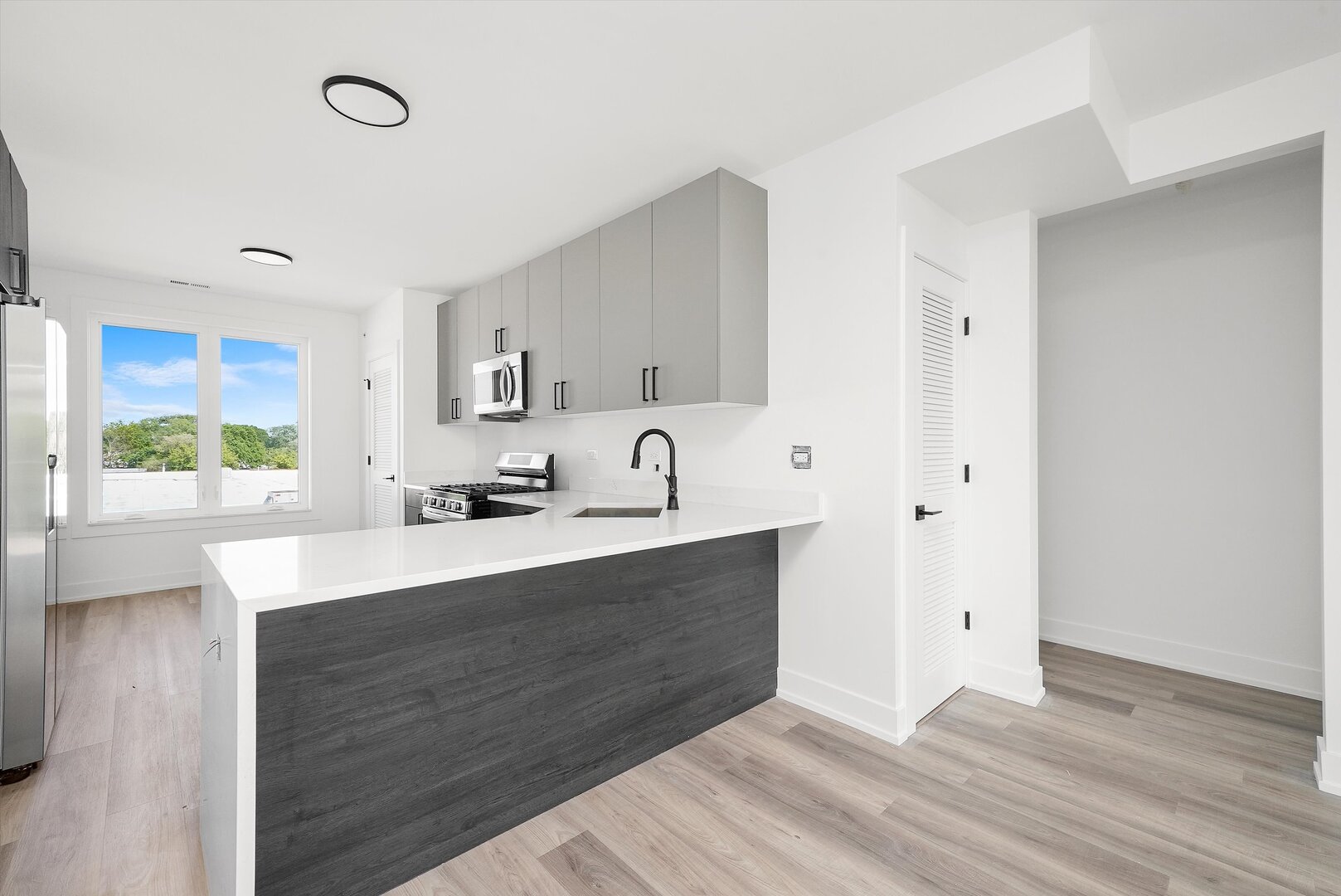 2030 Greenwood Street, Unit 104 Evanston, IL 60201 - Photo 14 of 27