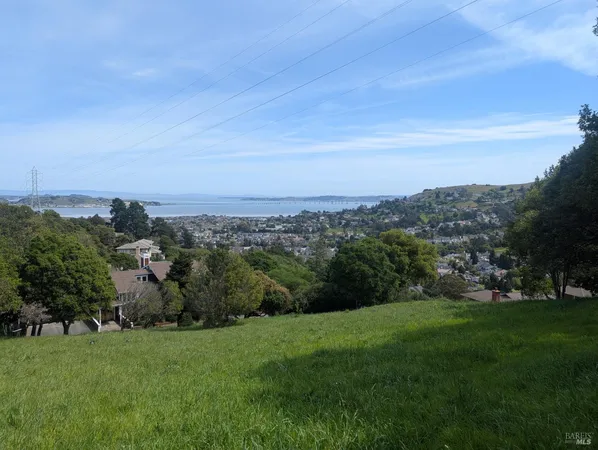 $995,000 | 1163 Meadowsweet Drive, Corte Madera, CA 94925