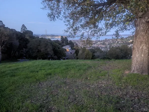 $995,000 | 1163 Meadowsweet Drive, Corte Madera, CA 94925