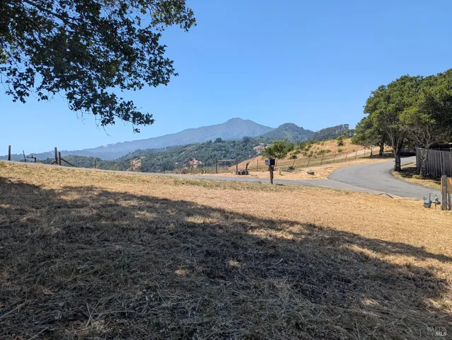 $995,000 | 1163 Meadowsweet Drive, Corte Madera, CA 94925