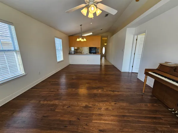 $1,895 | 3283 Emerson Lane, Tallahassee, FL 32317