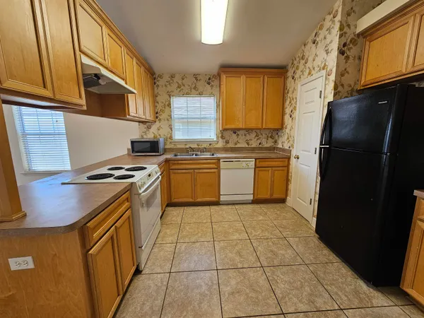 $1,895 | 3283 Emerson Lane, Tallahassee, FL 32317