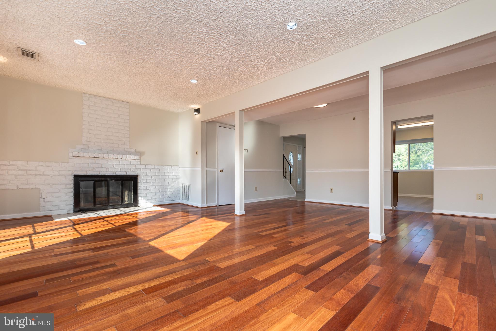 17434 Hughes Road Poolesville, MD 20837 - Photo 16 of 57 Living and dining room