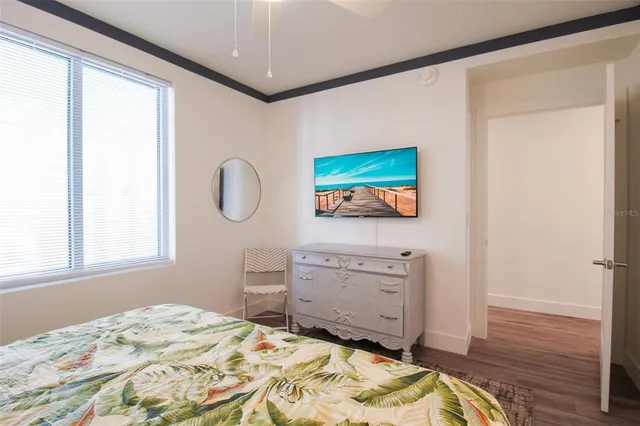 $3,900 | 1703 North Tamiami Trail, Unit B406, Sarasota, FL 34236