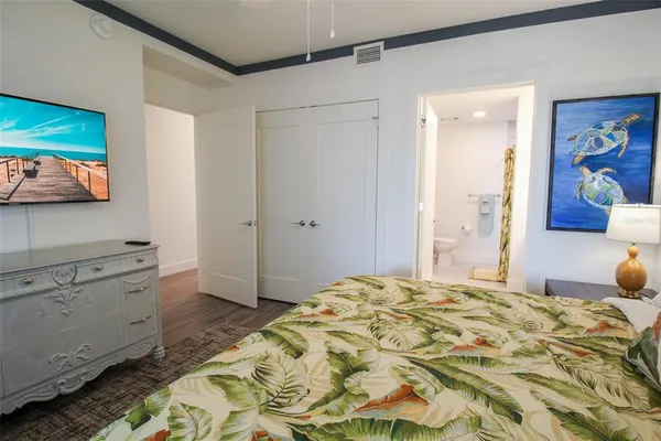 $3,900 | 1703 North Tamiami Trail, Unit B406, Sarasota, FL 34236