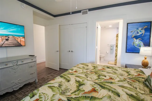 $3,900 | 1703 North Tamiami Trail, Unit B406, Sarasota, FL 34236