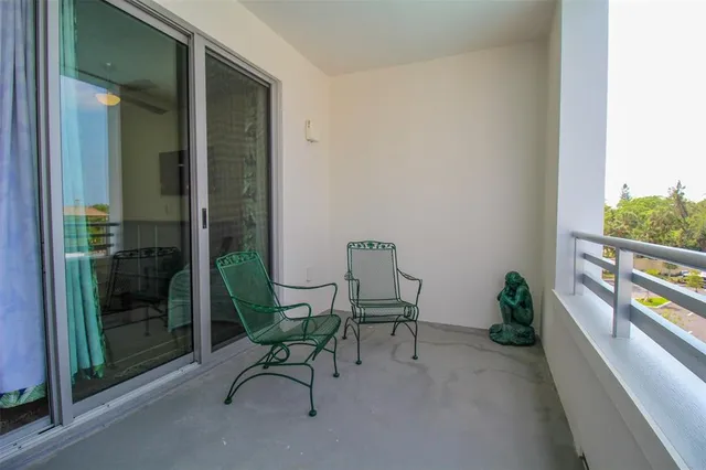 $3,900 | 1703 North Tamiami Trail, Unit B406, Sarasota, FL 34236