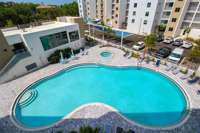 $3,900 | 1703 North Tamiami Trail, Unit B406, Sarasota, FL 34236