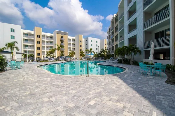 $3,900 | 1703 North Tamiami Trail, Unit B406, Sarasota, FL 34236