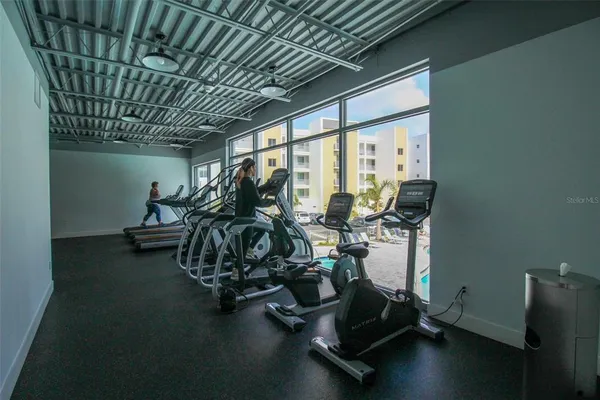 $3,900 | 1703 North Tamiami Trail, Unit B406, Sarasota, FL 34236