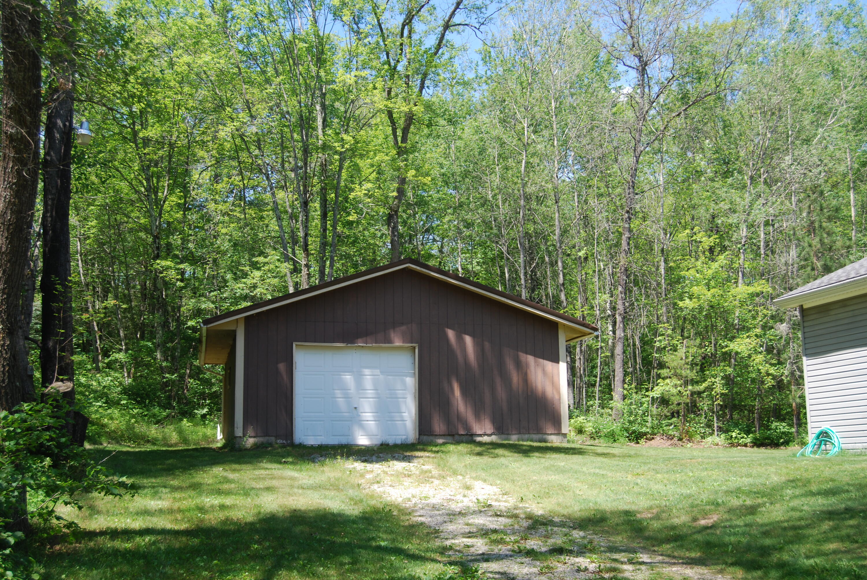 N11490 Nelson Road Athelstane, WI 54177 - Photo 31 of 39 Close to house