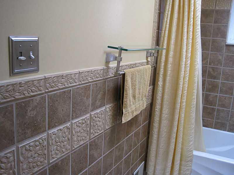 1490 Rydal Street Pittsburgh, PA 15205 - Photo 15 of 25 Master Bath/Spa.