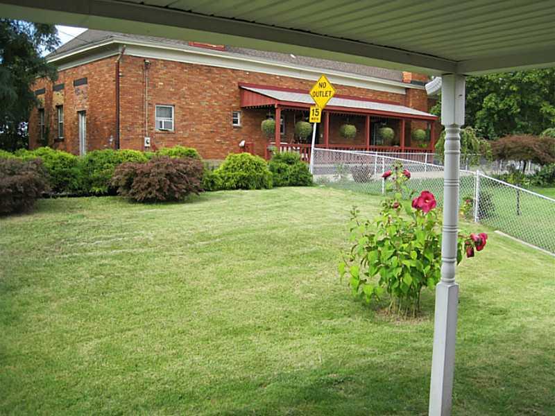 1490 Rydal Street Pittsburgh, PA 15205 - Photo 21 of 25 Yard/Garden.