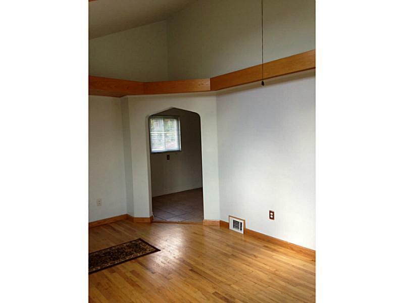 1490 Rydal Street Pittsburgh, PA 15205 - Photo 25 of 25 Living Room.