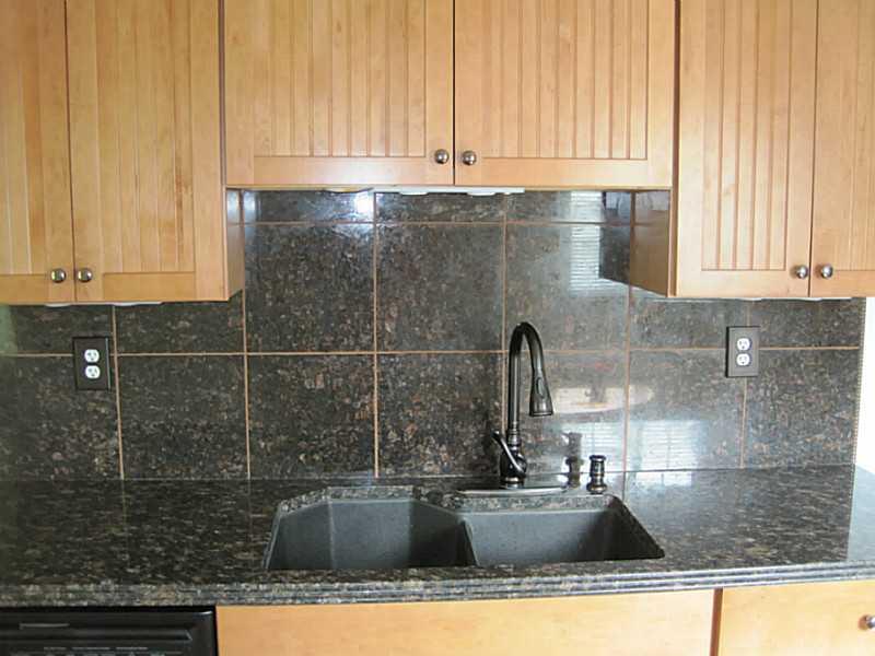 1490 Rydal Street Pittsburgh, PA 15205 - Photo 5 of 25 Kitchen.