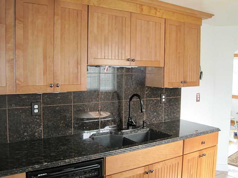 1490 Rydal Street Pittsburgh, PA 15205 - Photo 8 of 25 Kitchen.