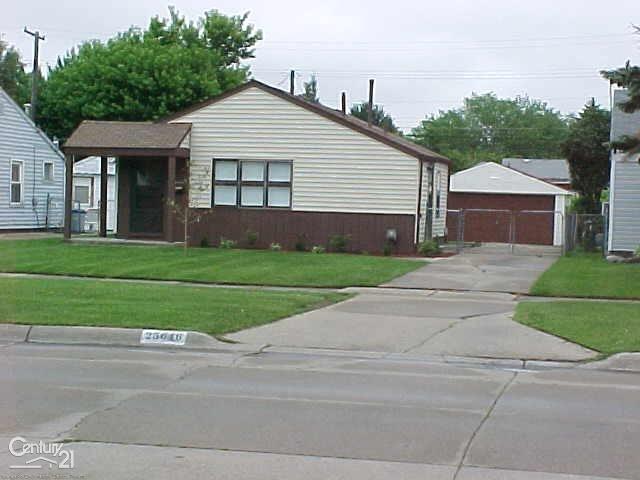 25646 Rosenbusch Boulevard Warren, MI 48089 - Photo 2 of 8