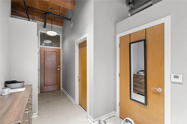 $199,000 | 712 Broadway Boulevard, Unit 401, Kansas City, MO 64105