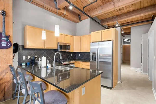 $199,000 | 712 Broadway Boulevard, Unit 401, Kansas City, MO 64105