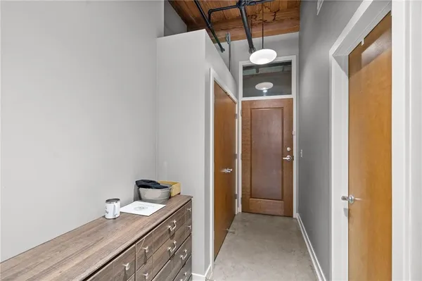 $199,000 | 712 Broadway Boulevard, Unit 401, Kansas City, MO 64105
