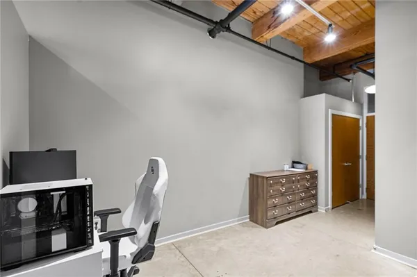 $199,000 | 712 Broadway Boulevard, Unit 401, Kansas City, MO 64105