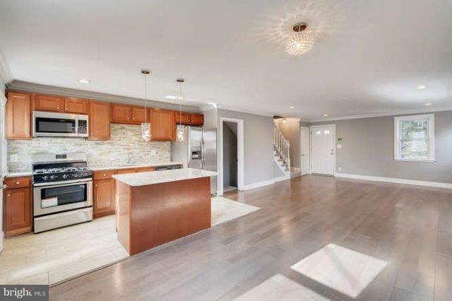 4621 Rokeby Road Baltimore, MD 21229 - Photo 1 of 28 Kitchen