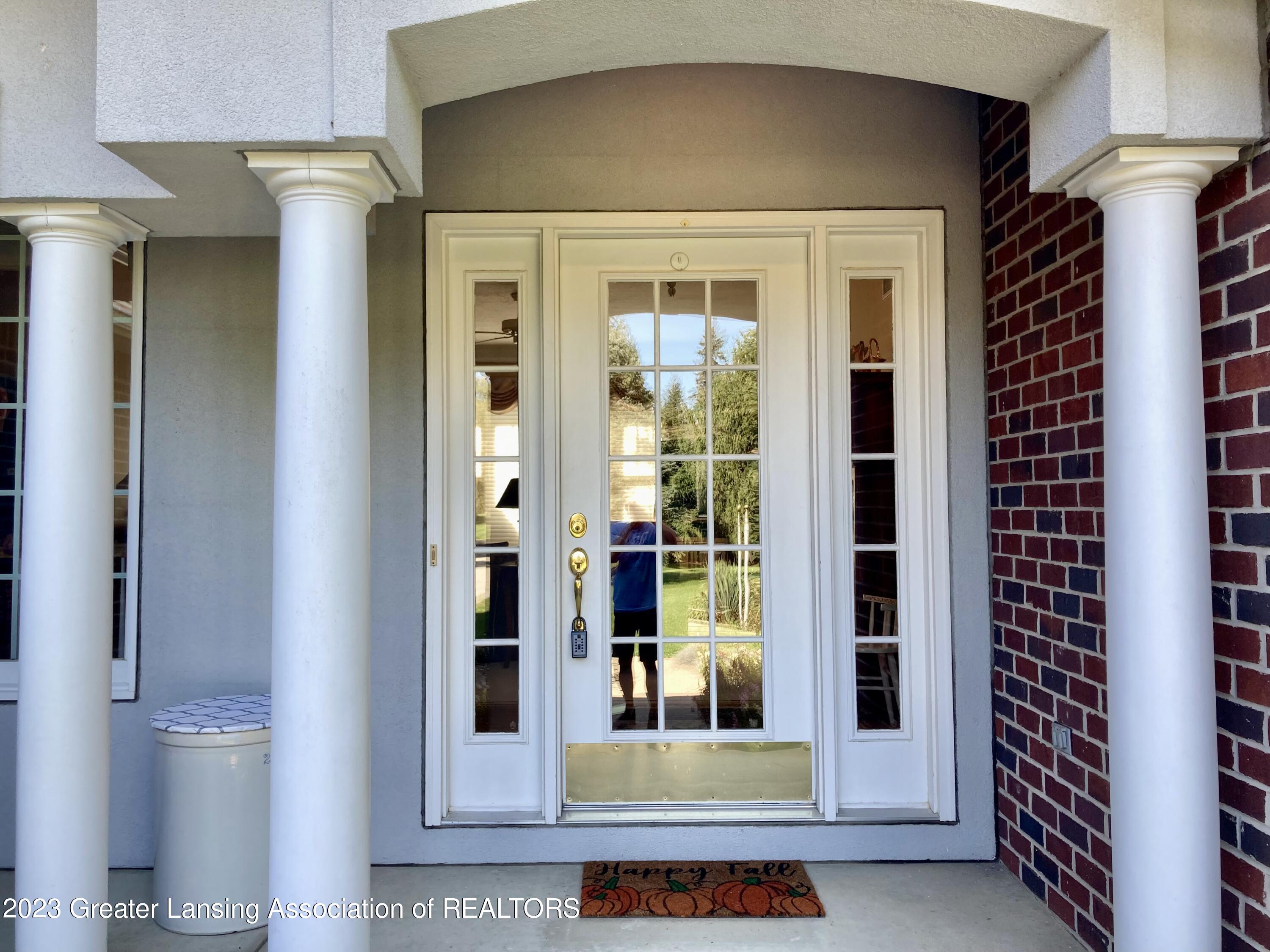 1400 Wildcat Road St. Johns, MI 48879 - Photo 7 of 41 Front entry