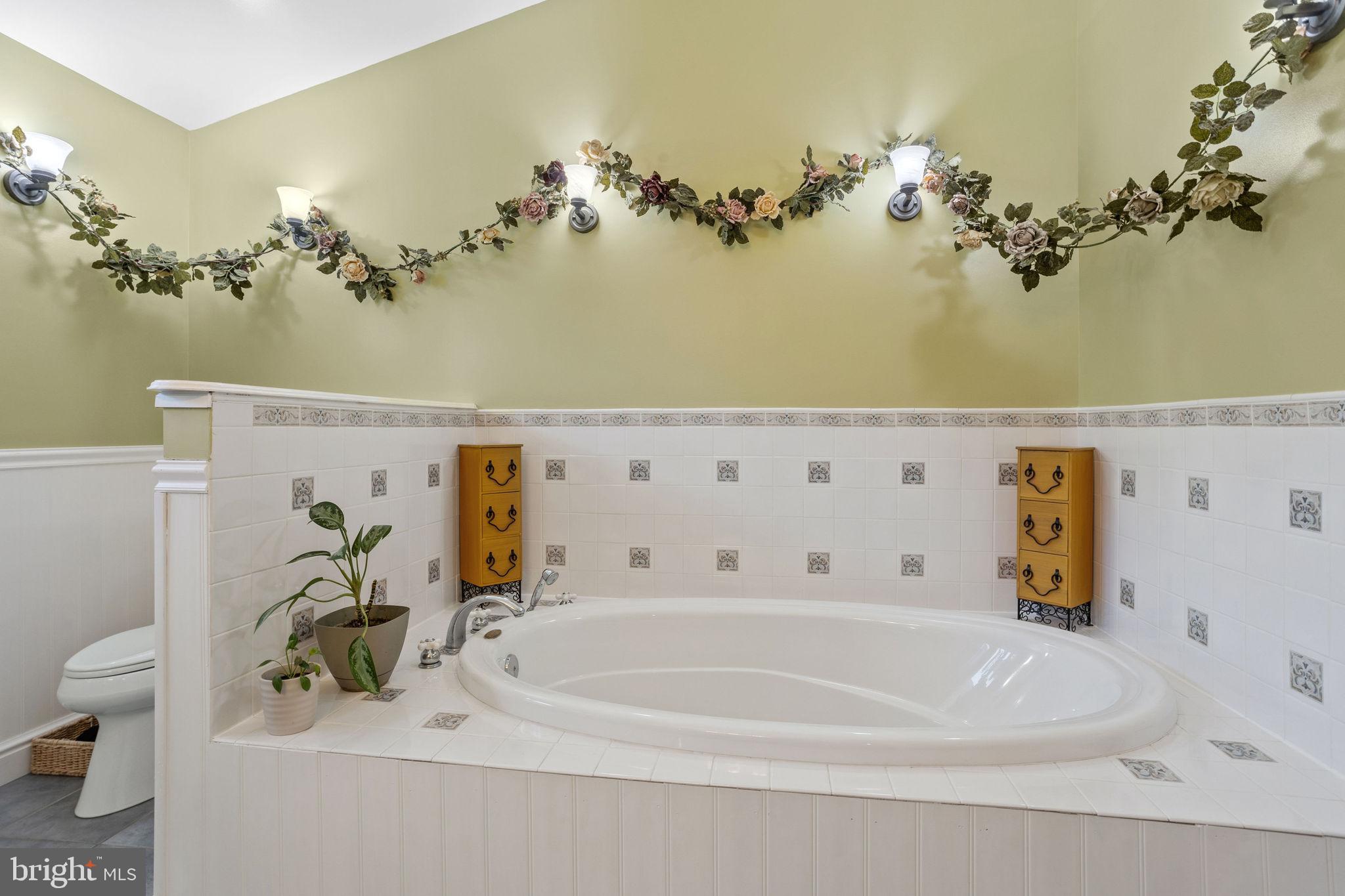 810 Colby Avenue Delran, NJ 08075 - Photo 21 of 33 a bathroom with a sink and a mirror