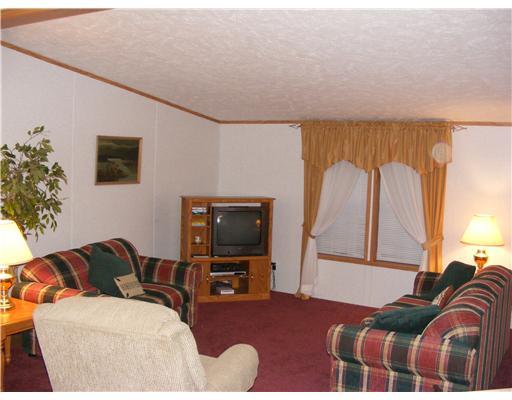 27 Village Road Slippery Rock, PA 16057 - Photo 3 of 18 Living Room.