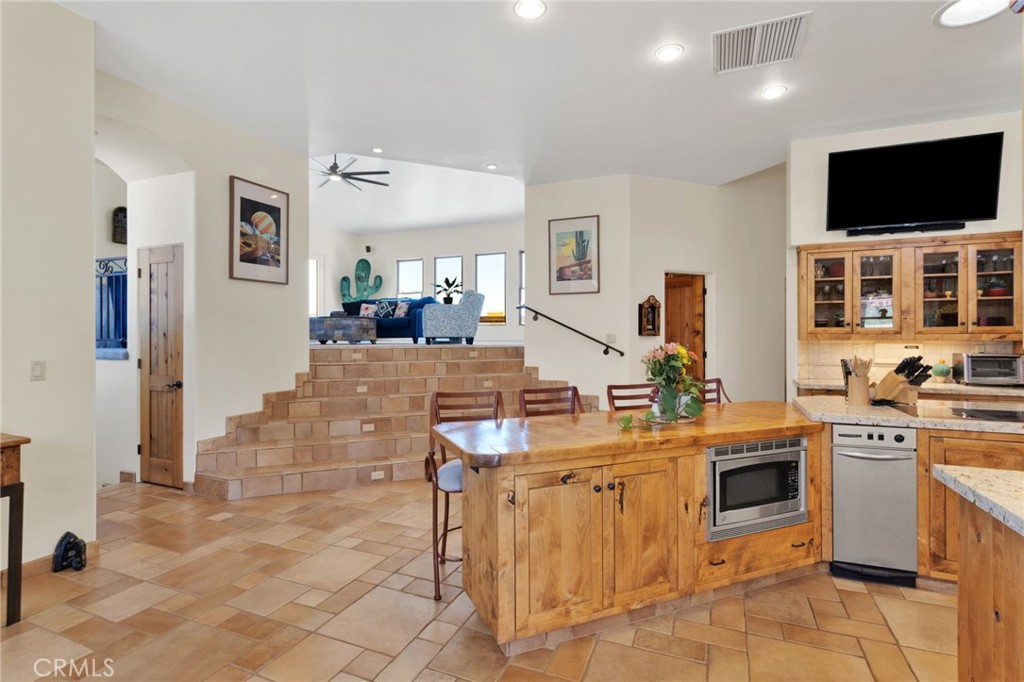 31024 Rabbit Springs Road Lucerne Valley, CA 92356 - Photo 17 of 75