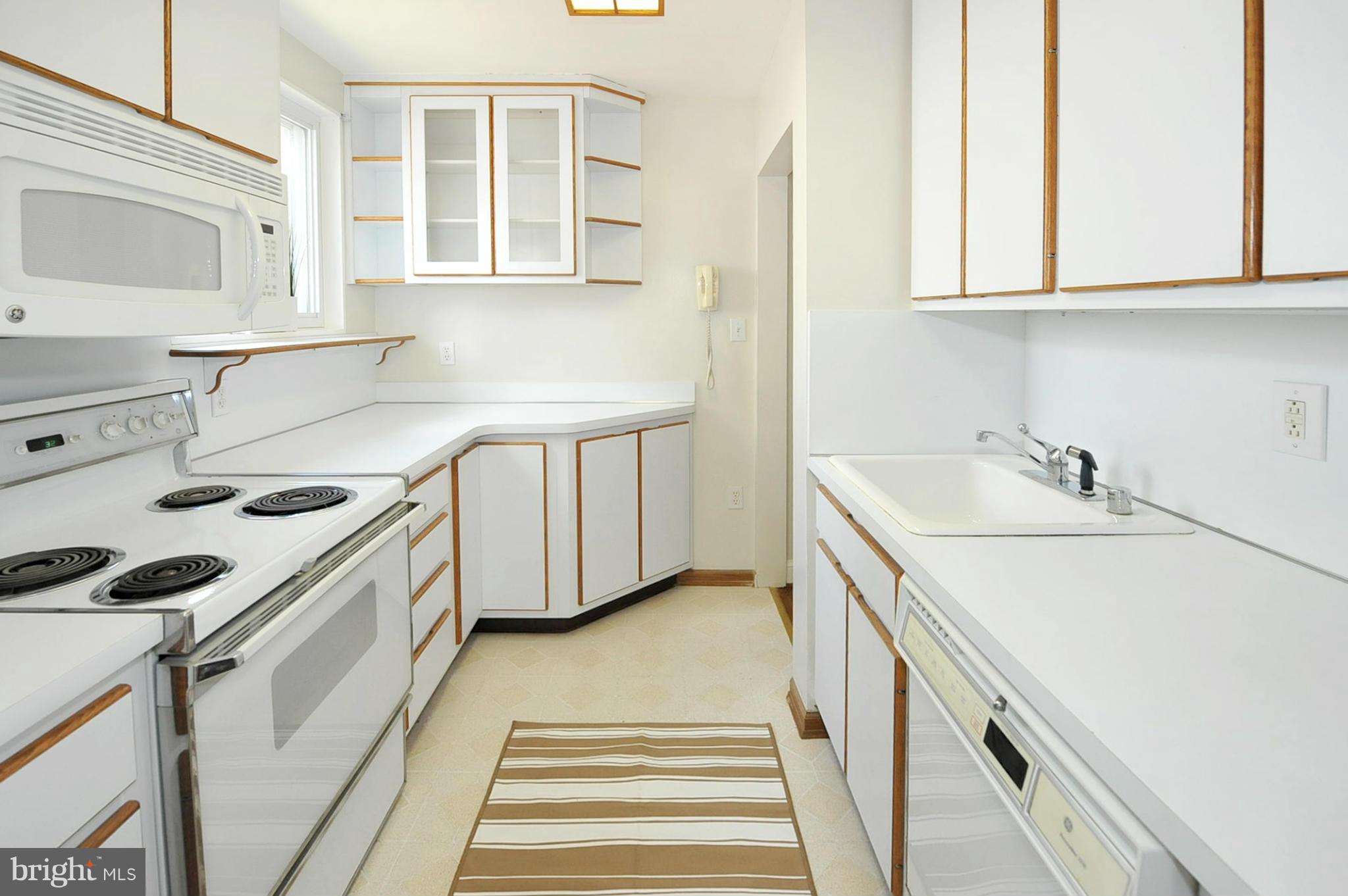 4409 Rosedale Avenue Bethesda, MD 20814 - Photo 8 of 30 Kitchen