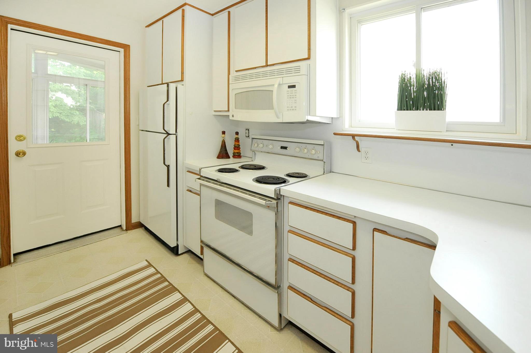 4409 Rosedale Avenue Bethesda, MD 20814 - Photo 9 of 30 Kitchen