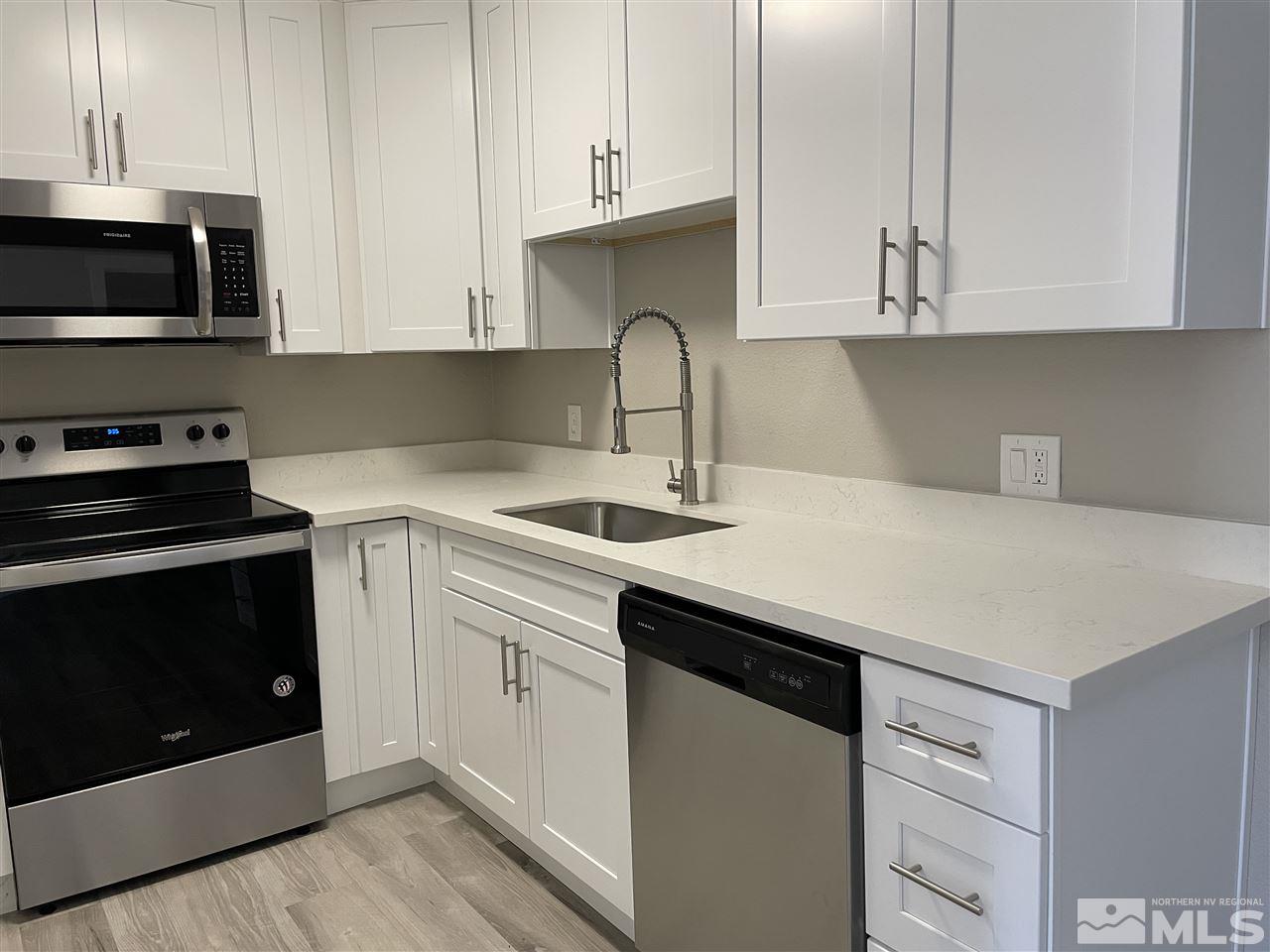 2101 Highview Court, Unit 2 Reno, NV 89512 - Photo 4 of 14 Photo 4