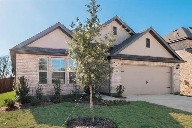 $2,300 | 13172 Zion Drive, Providence Village, TX 76227
