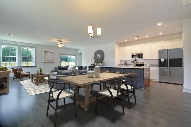 $467,950 | 221 Creek Pointe Drive, Moncks Corner, SC 29461