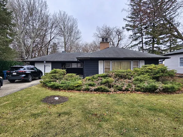$575,000 | 270 East St Charles Road, Elmhurst, IL 60126