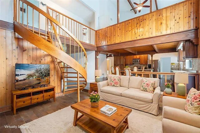 $675,000 | 39127 Pretty Pond Road, Zephyrhills, FL 33540