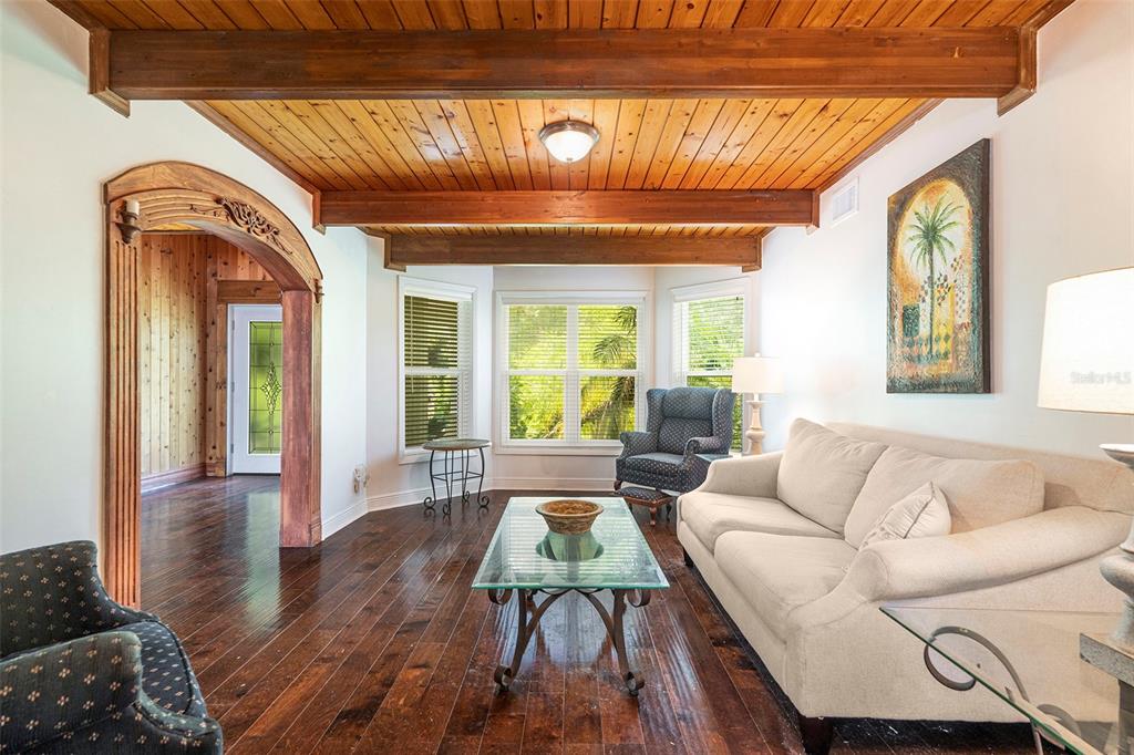 39127 Pretty Pond Road Zephyrhills, FL 33540 - Photo 5 of 36