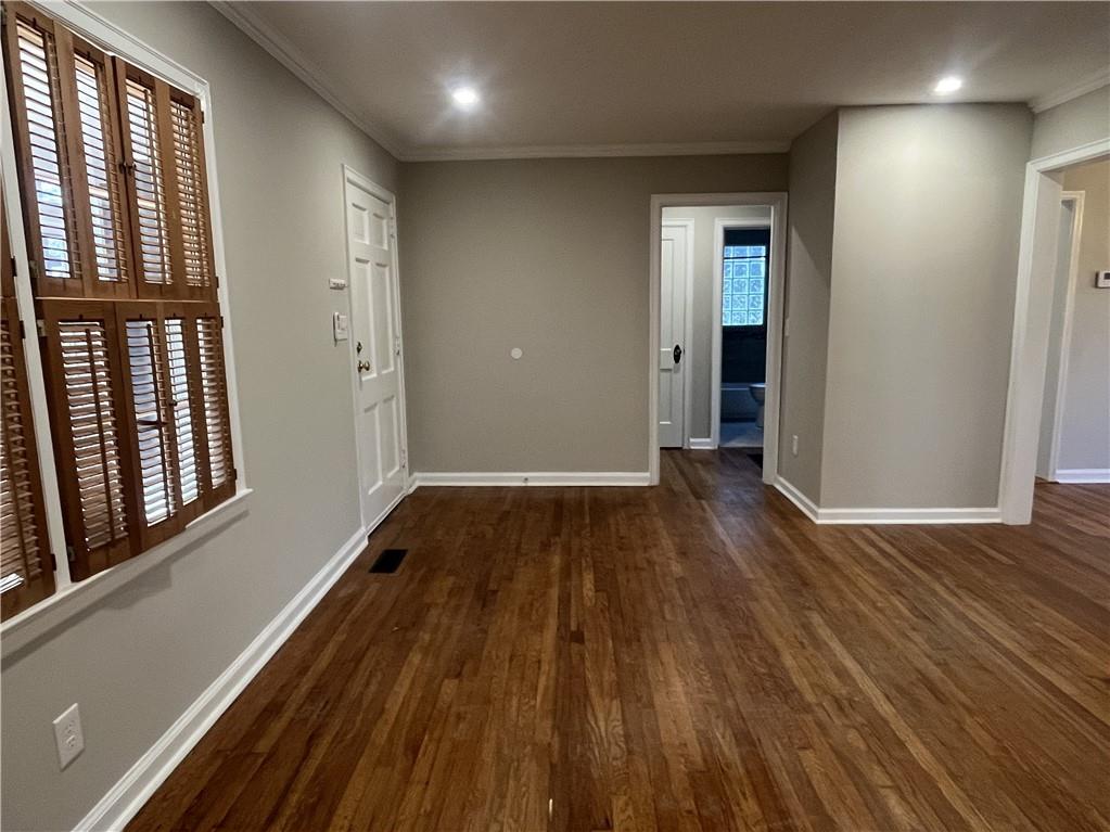 1192 Kingsley Circle Northeast Atlanta, GA 30324 - Photo 6 of 33