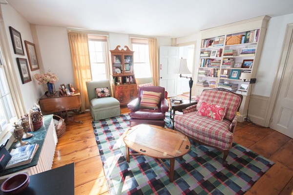 317 Glen Road Weston, MA 02493 - Photo 7 of 11 Gallery Image 7