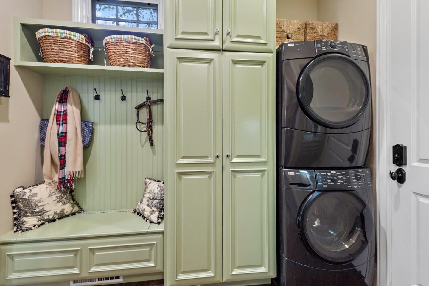 1187 Clark Way San Jose, CA 95125 - Photo 42 of 81 a utility room with dryer and washer