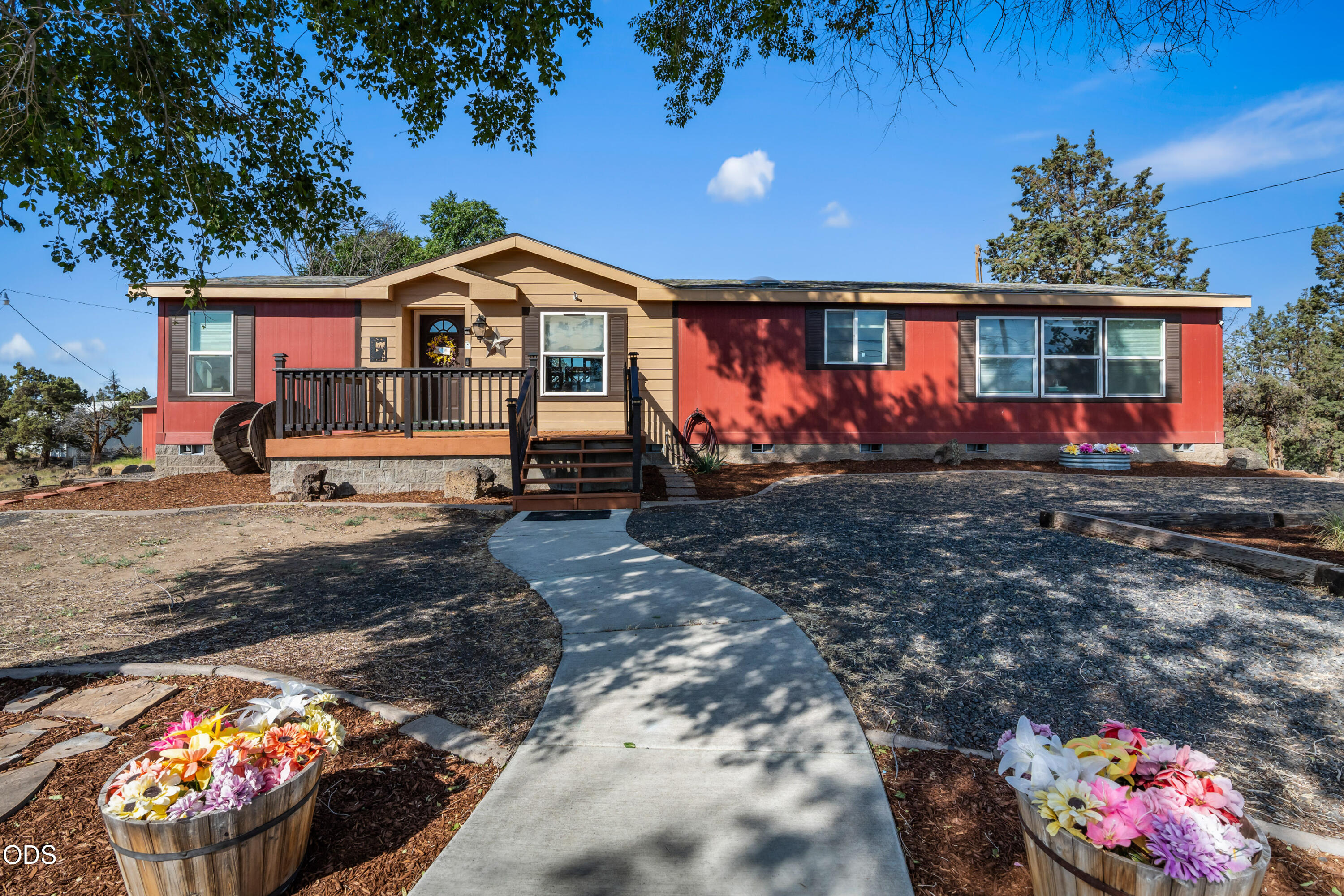 4900 Northwest Homestead Way Redmond, OR 97756 - Photo 1 of 56