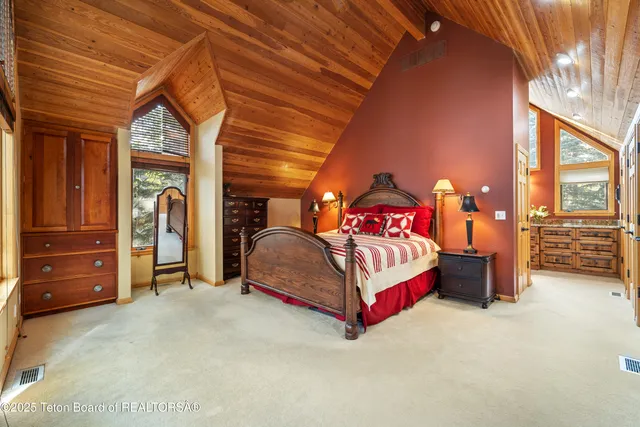 $4,950,000 | 3035 White Pine Lane, Wilson, WY 83014