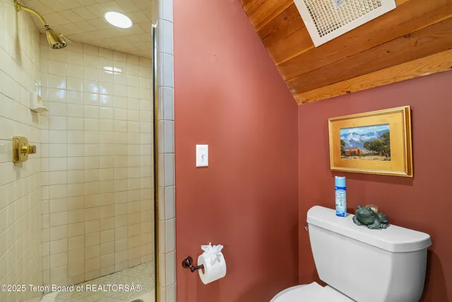 $4,950,000 | 3035 White Pine Lane, Wilson, WY 83014