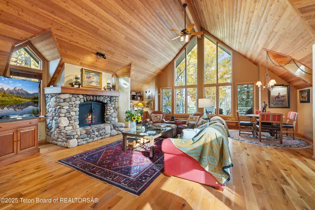 $4,950,000 | 3035 White Pine Lane, Wilson, WY 83014