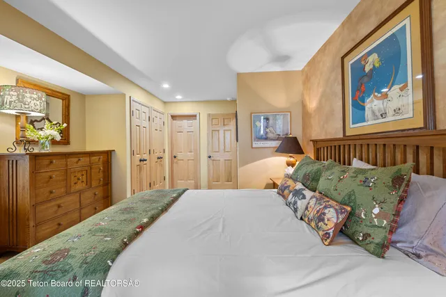 $4,950,000 | 3035 White Pine Lane, Wilson, WY 83014