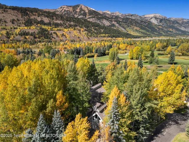 $4,950,000 | 3035 White Pine Lane, Wilson, WY 83014
