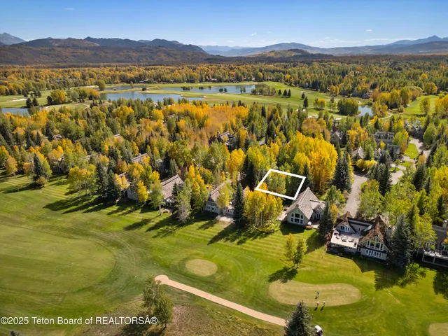 $4,950,000 | 3035 White Pine Lane, Wilson, WY 83014