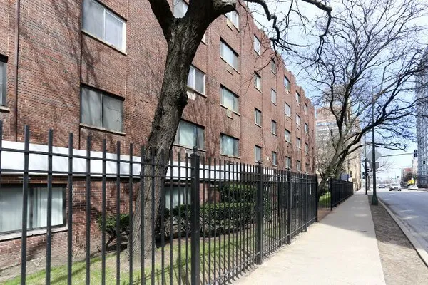 $1,195 | 1040 West Hollywood Avenue, Unit 412, Chicago, IL 60660