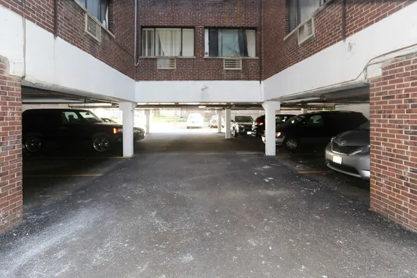 $1,195 | 1040 West Hollywood Avenue, Unit 412, Chicago, IL 60660
